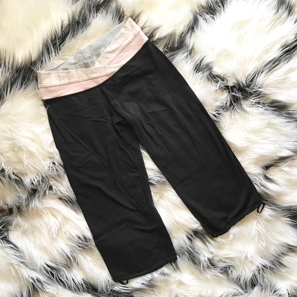Lululemon Black Loose Crops with drawstring tie
